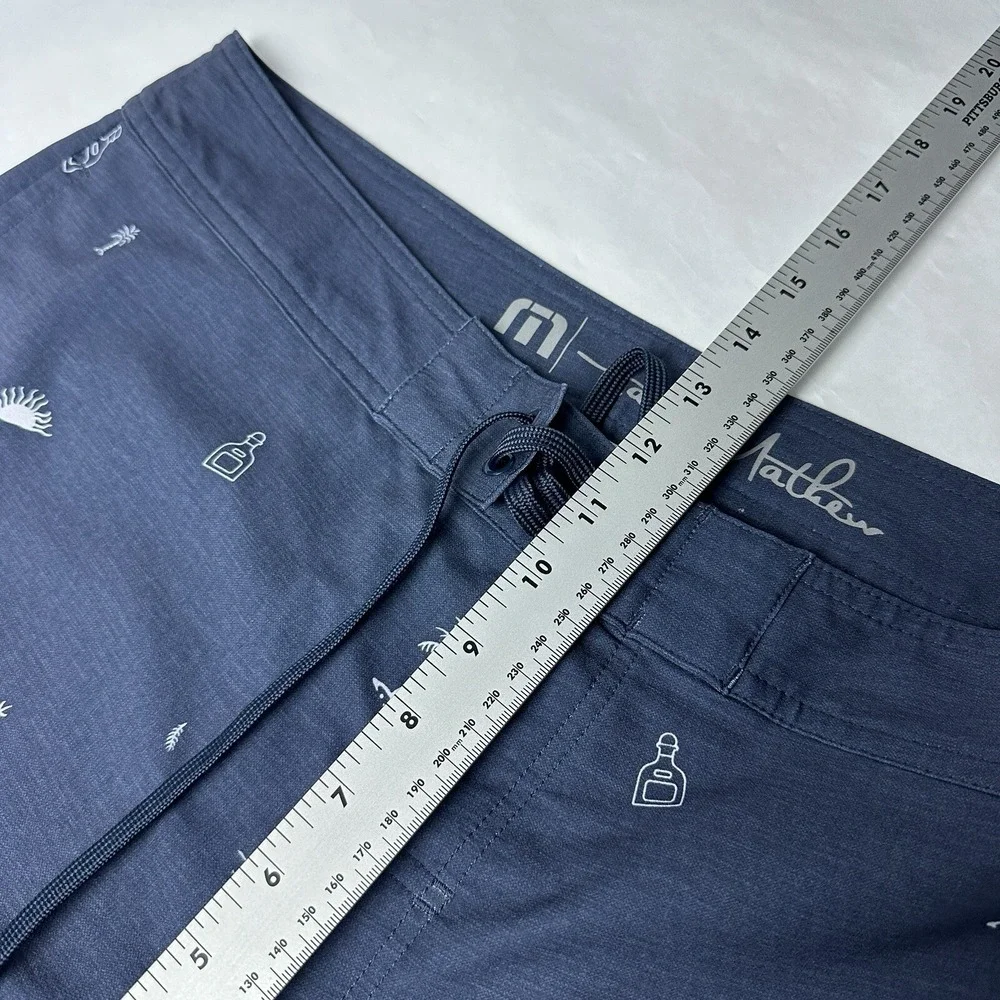 Travis Mathew Board Shorts Mens 38 Navy Blue Tropical Skeleton Palm Tree Tequila